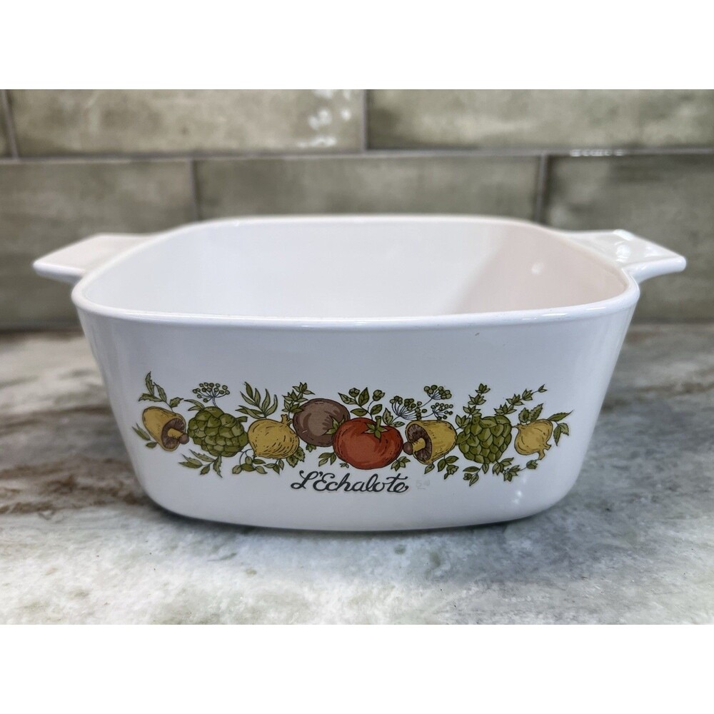 Vintage Corning Ware L’Echalote A-1 1/2-B 1.5 Liter Casserole Dish Shallots Veg